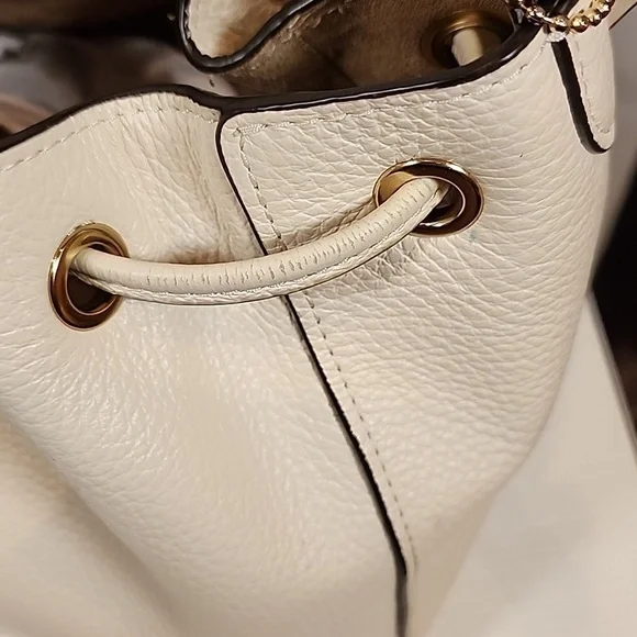 Coach Everly Drawstring - Picture 13 of 13